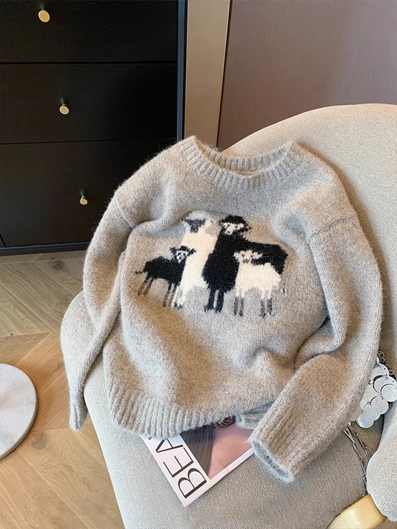 Grey Lamb embroidery round neck soft waxy sweater Women\'s Autumn 2024 design feeling lazy loose western style pullover sweater