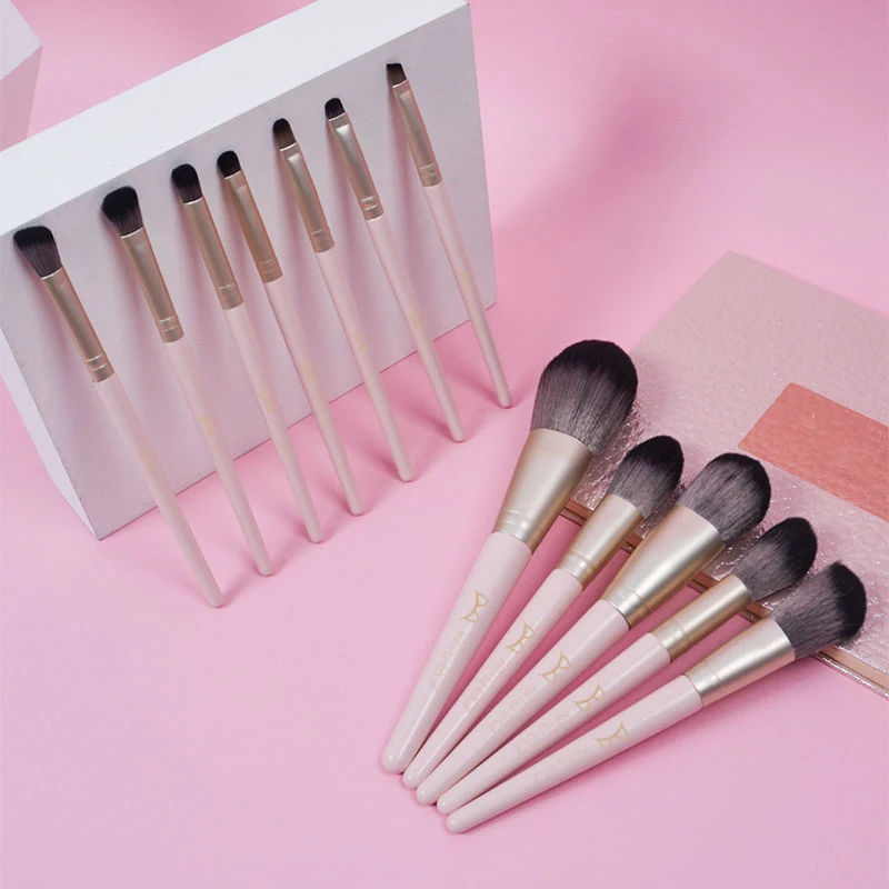 12Pcs Soft Fluffy Makeup Brushes Set For Cosmetics Foundation Blush Powder Eyeshadow Kabuki Blending Makeup Brushes Beauty Tool