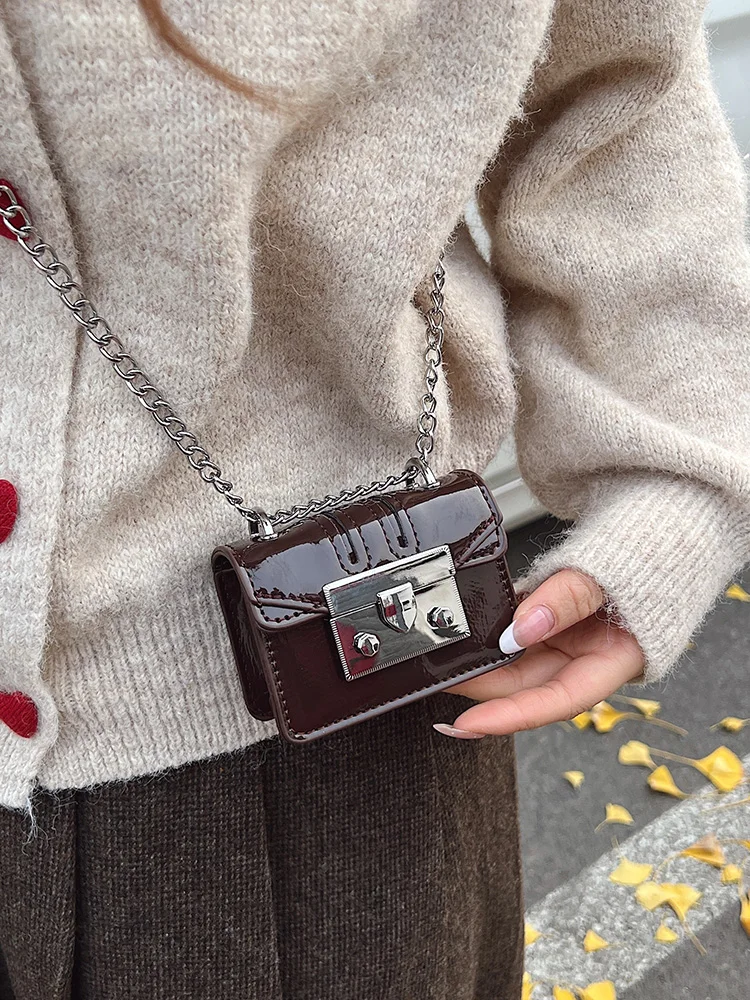 

Mini Patent Leather Glossy Ladies Lipstick Crossbody Bag Elegant Women's Chic Lock Catch Chain Shoulder Bags Exquisite Handbag