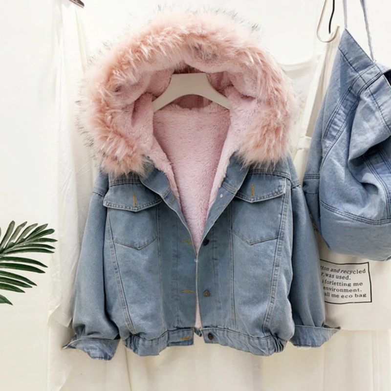 

2022 Fashion Big Faux Fur Collar Denim Jacket Women Winter Hooded Warm Jean Jacket Student Basic Short Parkas Female Bomber Coat