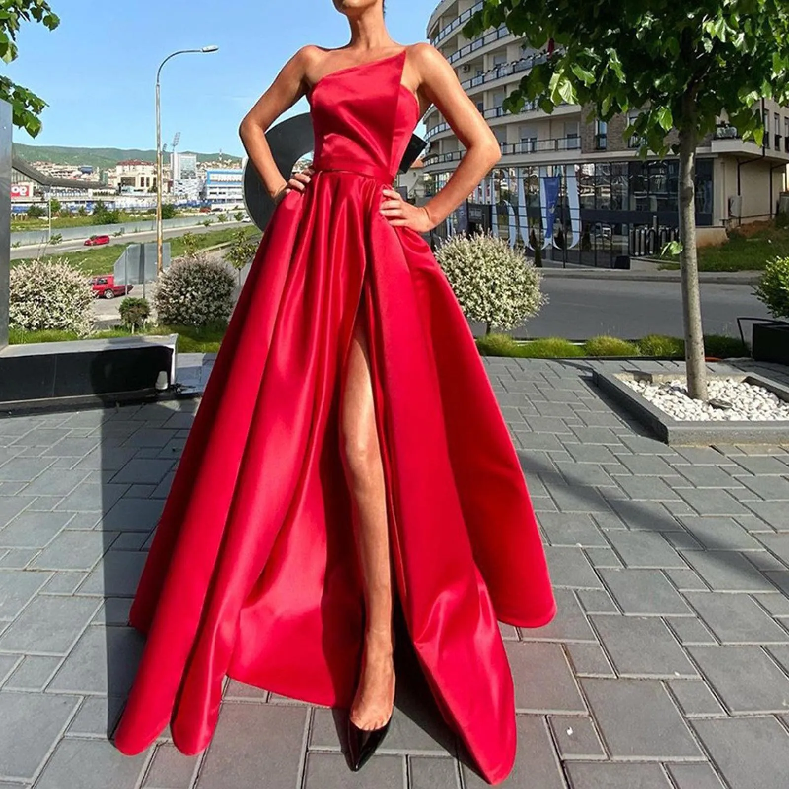 

Women Solid Color Fashion One-Shoulder Strapless Dress Sleeveless Waist High Slit Sexy Evening Dress Elegant Swing Dress