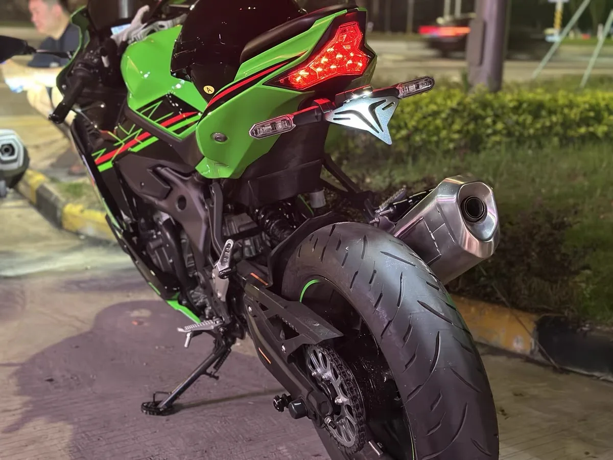 دراجة نارية ZX4R الخلفية قصيرة الذيل الأسهم رخصة حامل Tailstock الإطار قوس لكاواساكي ZX 4R/RR zx-4r se ZX-25R