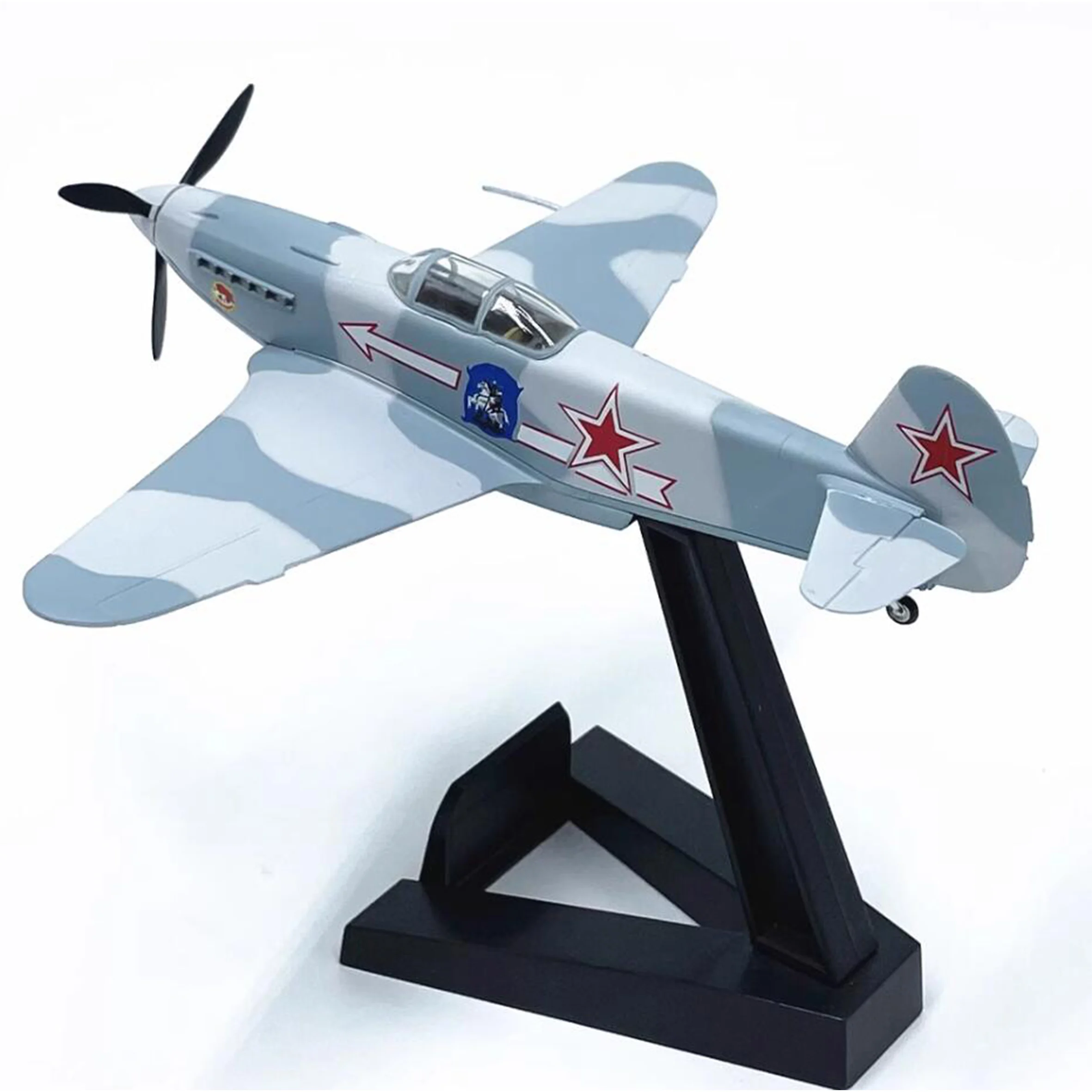 

1:72 Model of Soviet YAK-3 fighter aircraft during World War II finished 37226