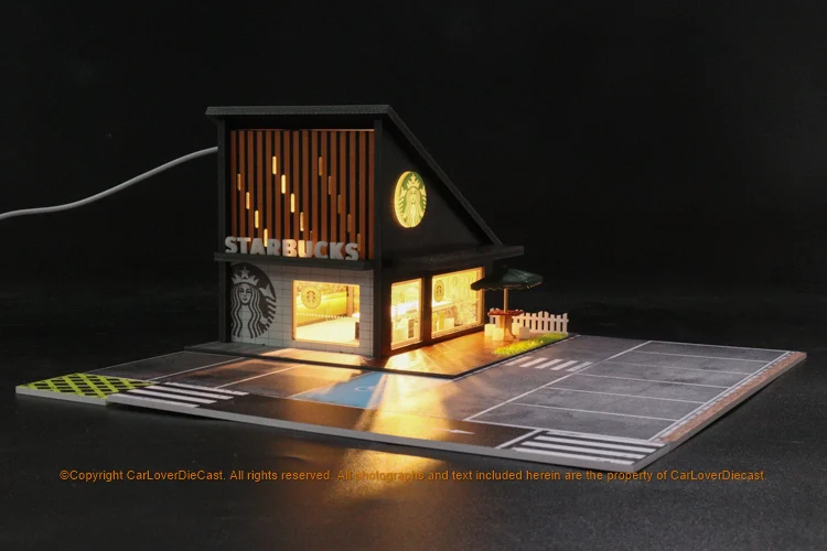 G-FANS Model 1:64 Led Light  Coffee Shop Diorama Lawson Building w/Parking