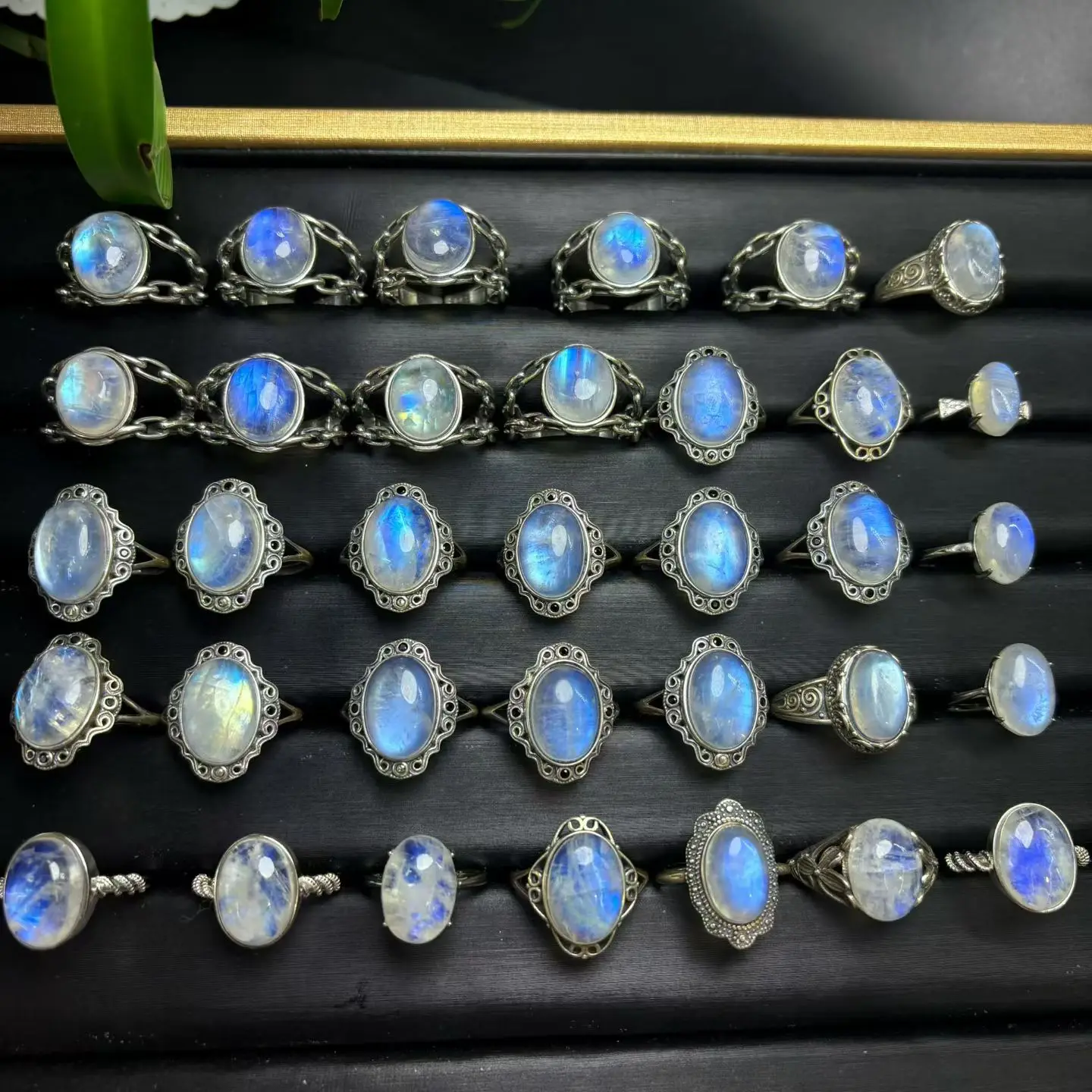 1 Pc Fengbaowu Natural Blue Moonstone Ring Oval Cabochon Ring 925 Sterling Silver Resizable Fashion Jewelry Gift Women - view 5