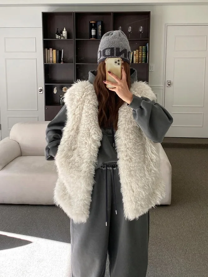 Korean Style Versatile Casual Warm Furry Vest Women's Winter New Outerwear Design Sensation Jacket Anti-aging Coat