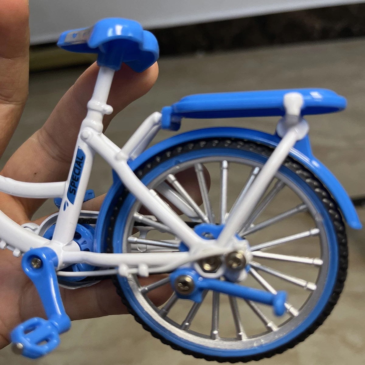 1:10 Mini Model Alloy Biycle Diecast Decoration Model Finger City Metal Bike Adult Simulation Collection Gifts Toys for boys