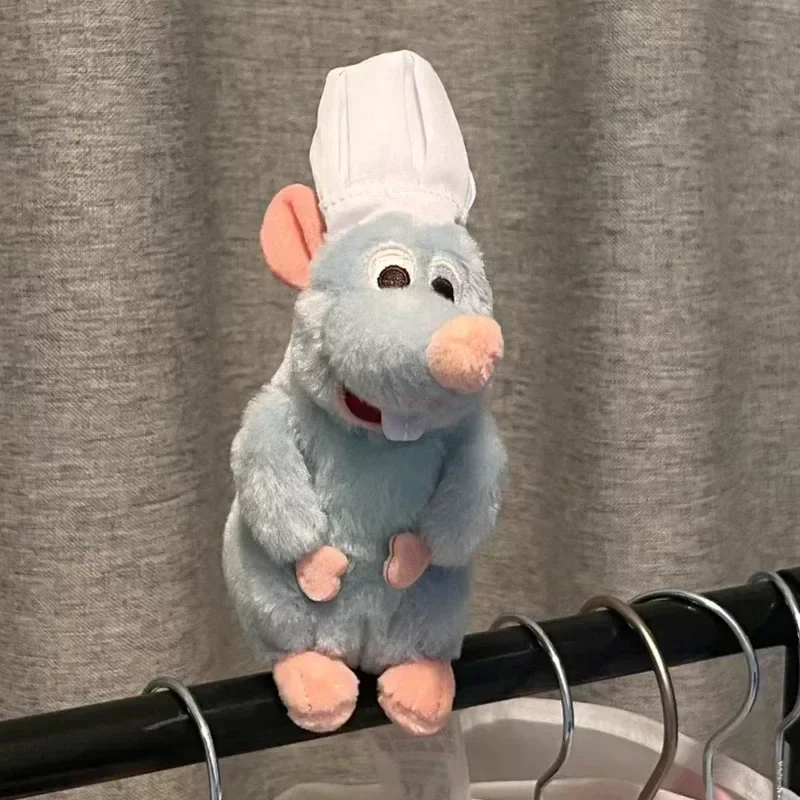 Disney Kawaii Ratatouille Remy ตุ๊กตาอะนิเมะ Store Ratatouille Chef Remy แม่เหล็กของเล่นคริสต์มาสของขวัญ Stuff ของเล่นสําหรับของเล่นเด็ก