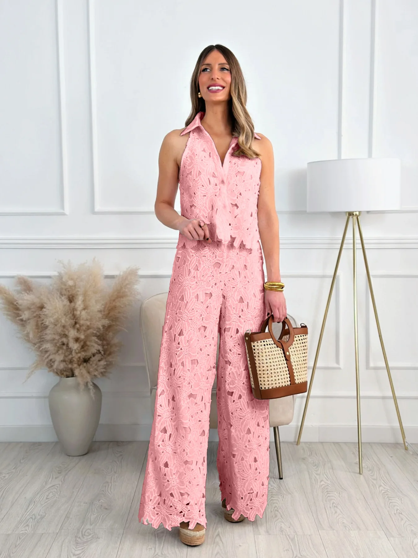 

Women's Solid Color Floral Lace 2 Piece Set Summer Sleeveless Collar Halter Top Wide Leg Pants Suit Elegant Office Lady Outfit