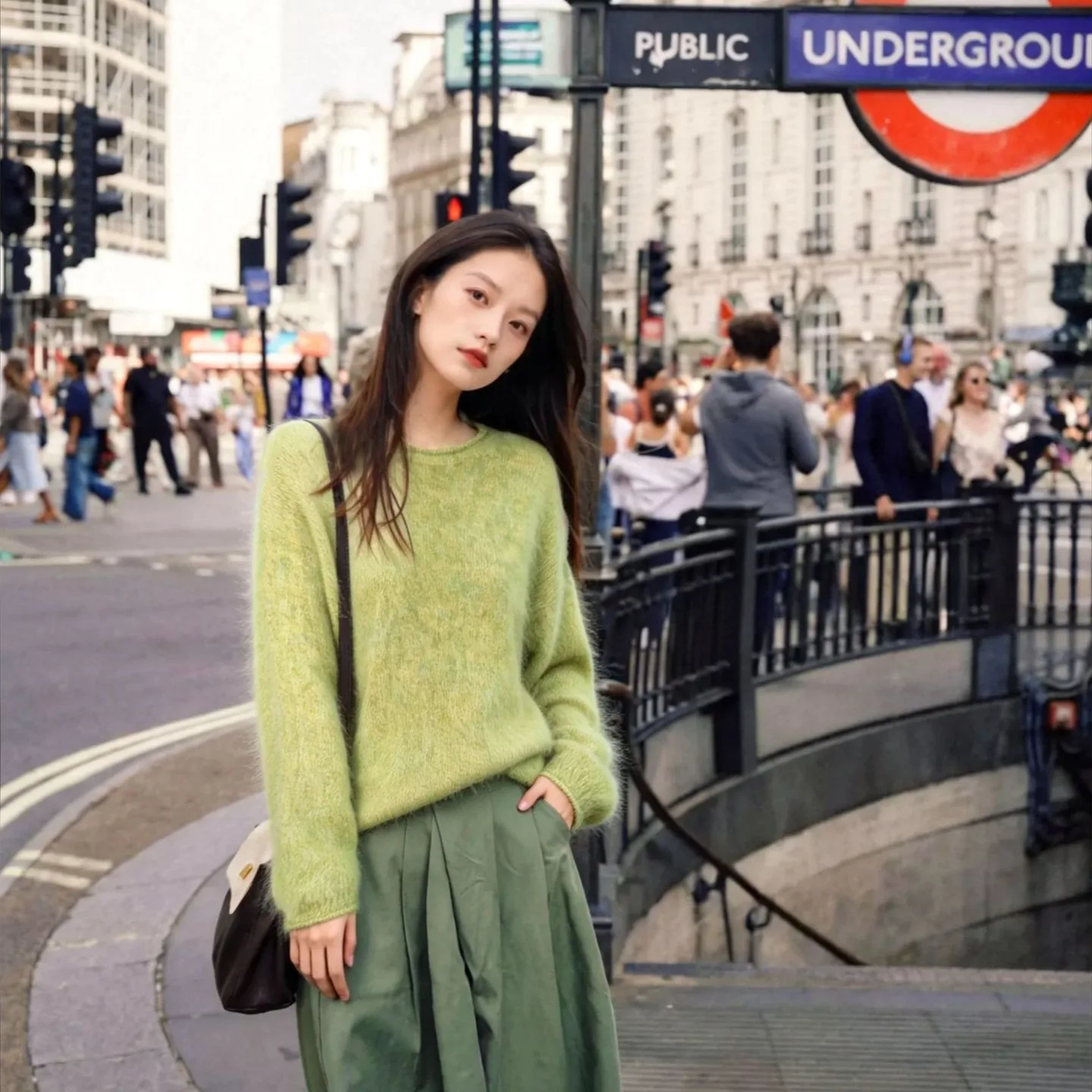 5% mulberry silk  10% cashmere  85% wool floral yarn  thickened  lazy  loose woolen sweater  brushed base sweater for women
