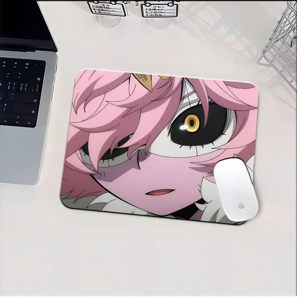 Mina Ashido Anime Mousepad Small LockEdge Mouse Pad For Gamers Computer Desk Pad Rectangular Anti-slip Rubber