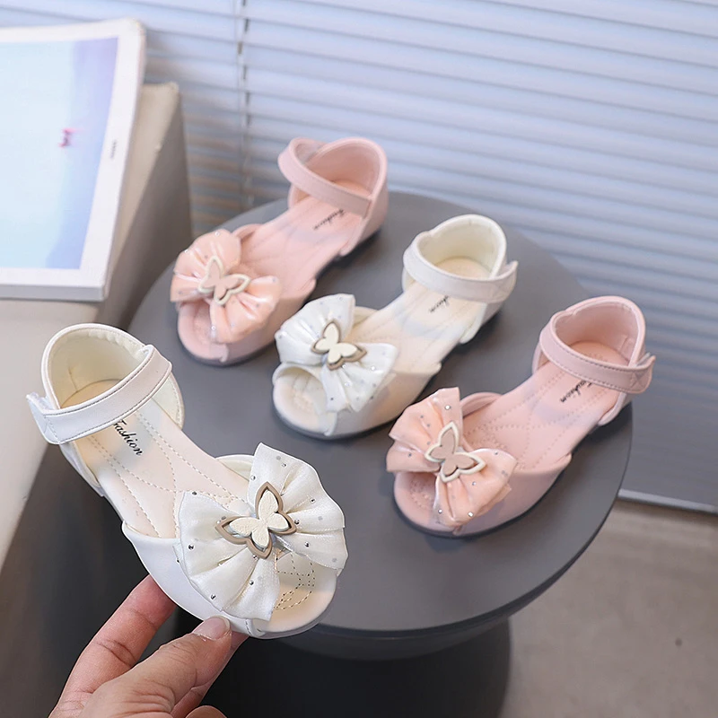 

Girls' Summer 2026 Butterfly Water Diamond Korean Edition Princess Sandals Lightweight Anti-Slip Fashion Children's Shoes 22-31