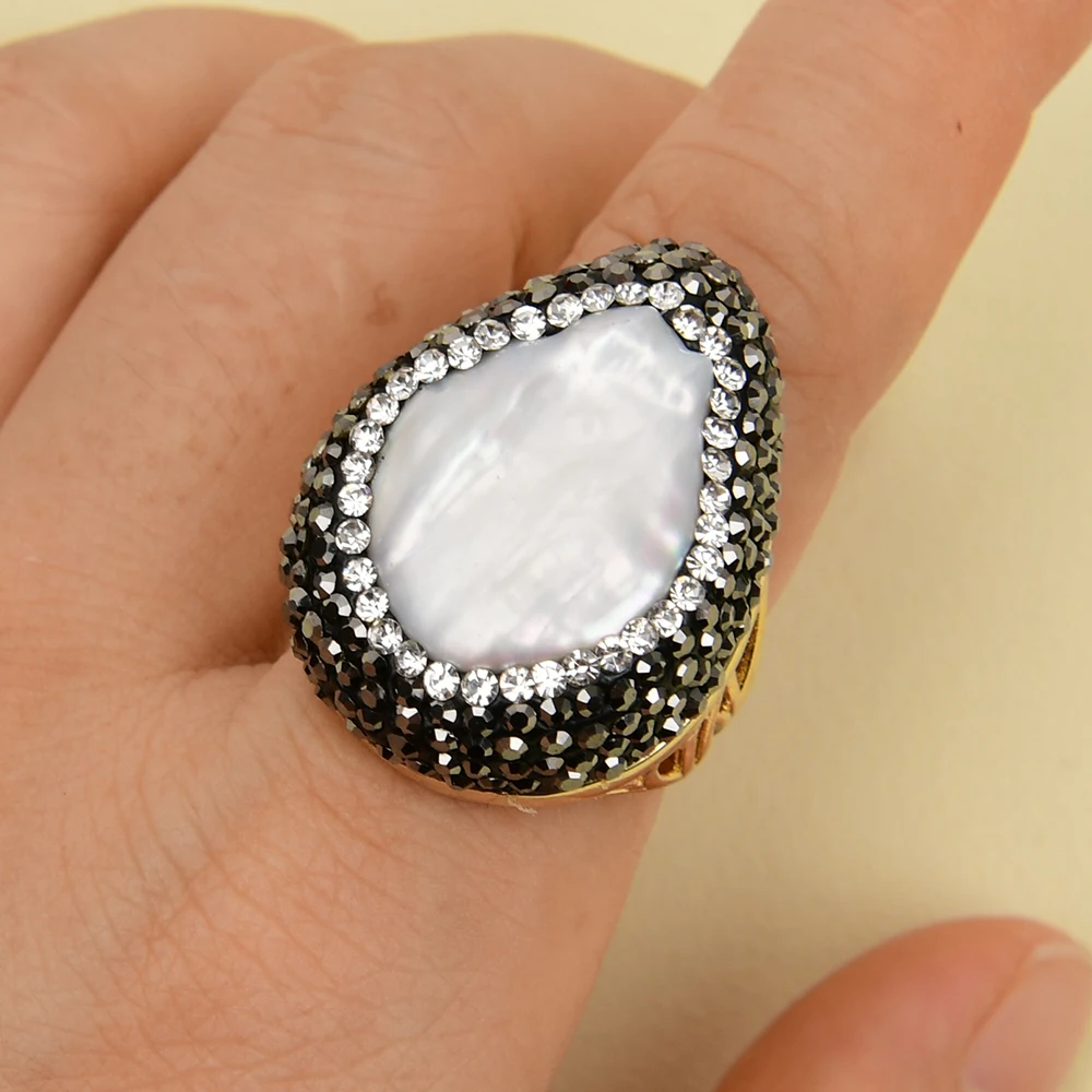 

GG Cultured White Keshi Coin Pearl Trimmed Black Crystal Rings Gift Women wear rings on a daily basis