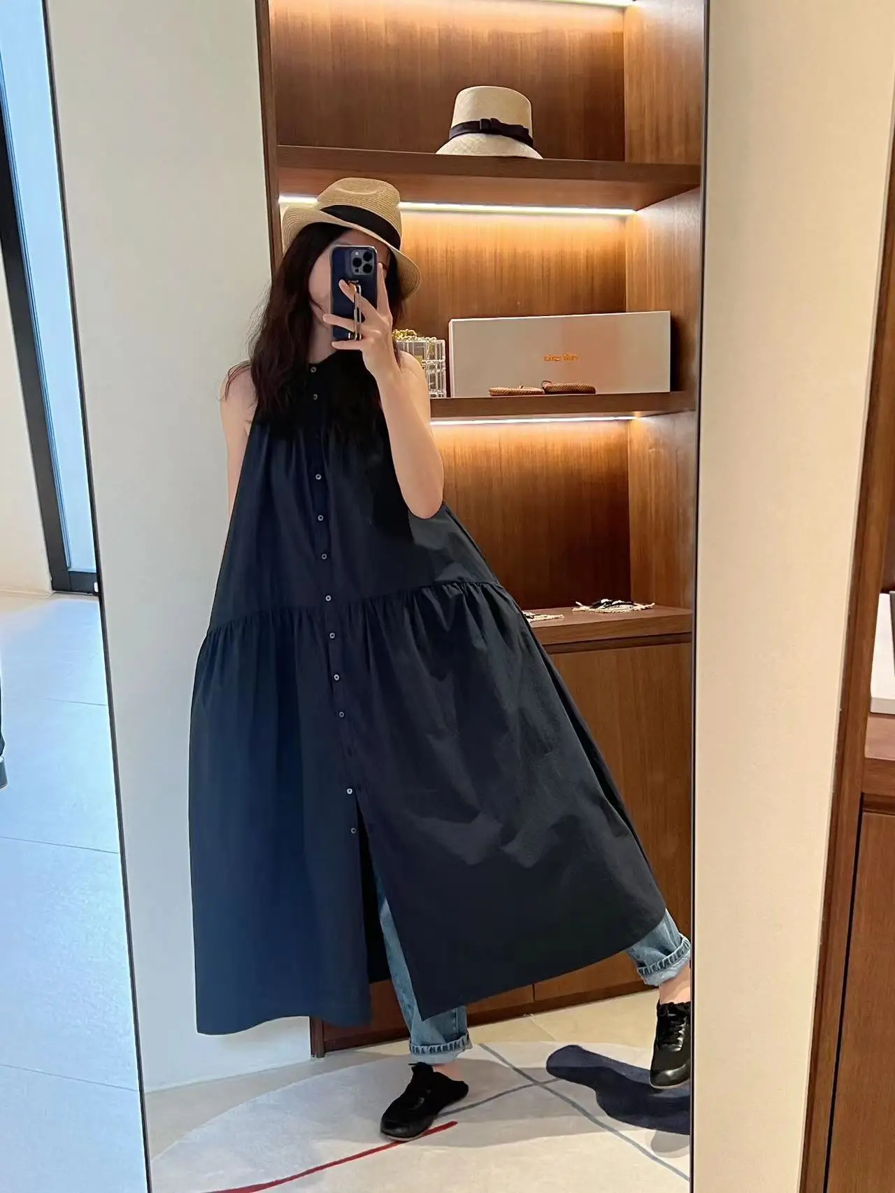 

2024 Summer New Korean Style Shirt-Style Big Skirt Sleeveless Design of High Quality Black All-In-One Dress Free Shipping