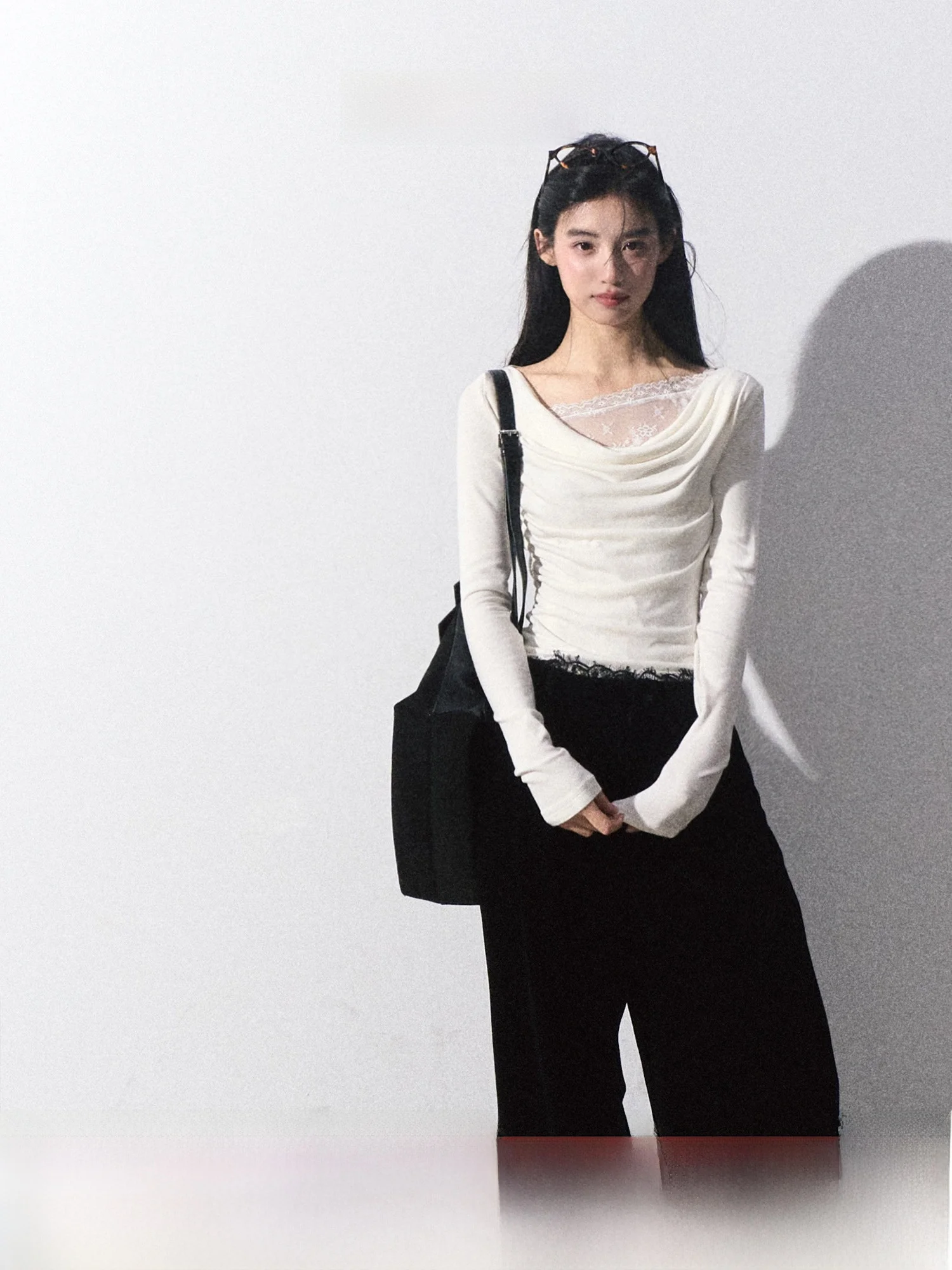 

OAKMOO Silent Pulse Lace Knitted ter Ne Base irt Fake Two-Piece Inner Wear Slim Fit Pure Desire Top Women's Faion