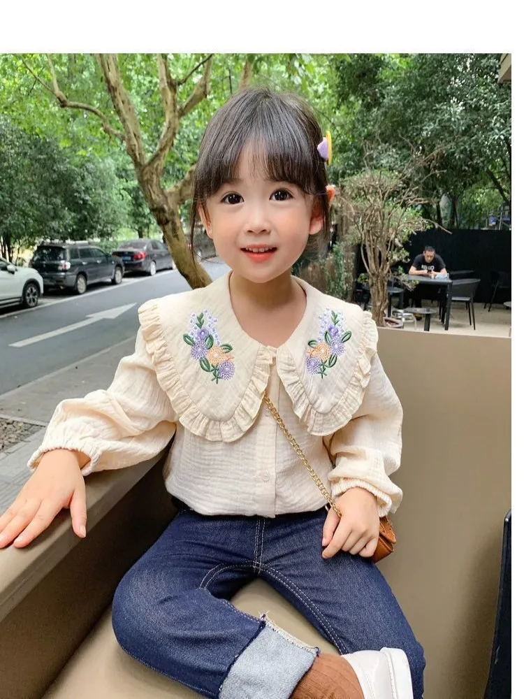 Baby girl doll collar shirt Spring and Autumn new children's Korean version long sleeved embroidered white shirt little girl top