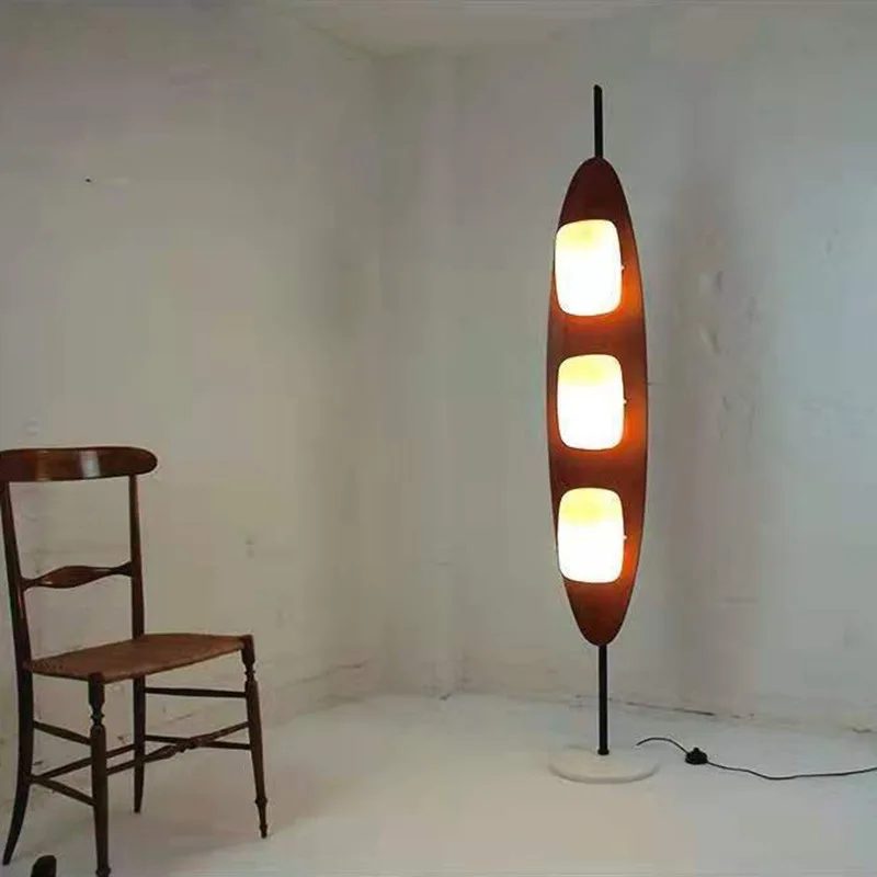 Lámpara de pie Medieval para sala de estar, dormitorio, viento creativo, villa de alta gama, lámpara vertical de navegación