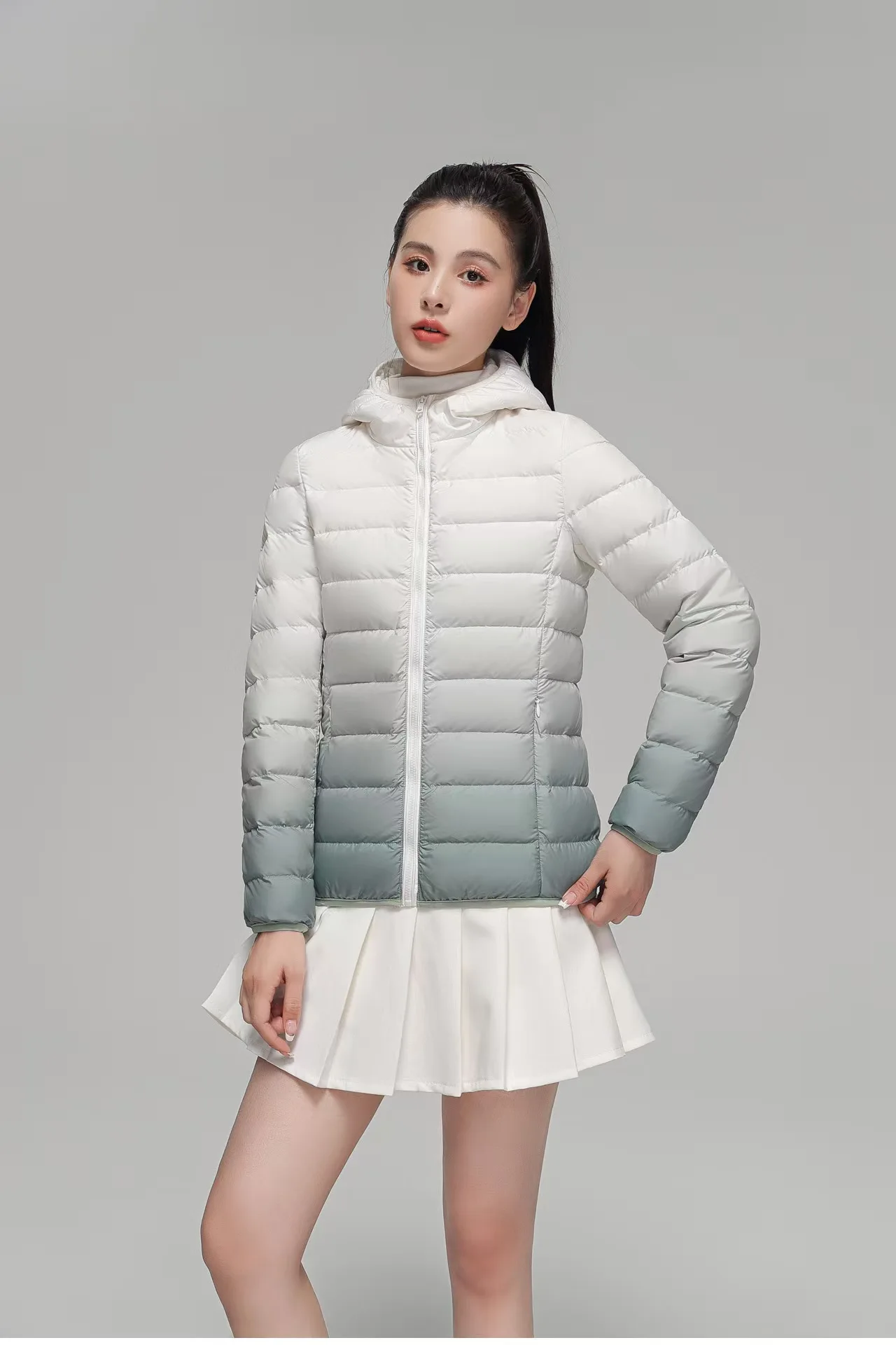 Donsjack voor dames Lichtgewicht donsjack Korte capuchon Witte eendendons Winterjas Gradiëntkleur, zacht en warm