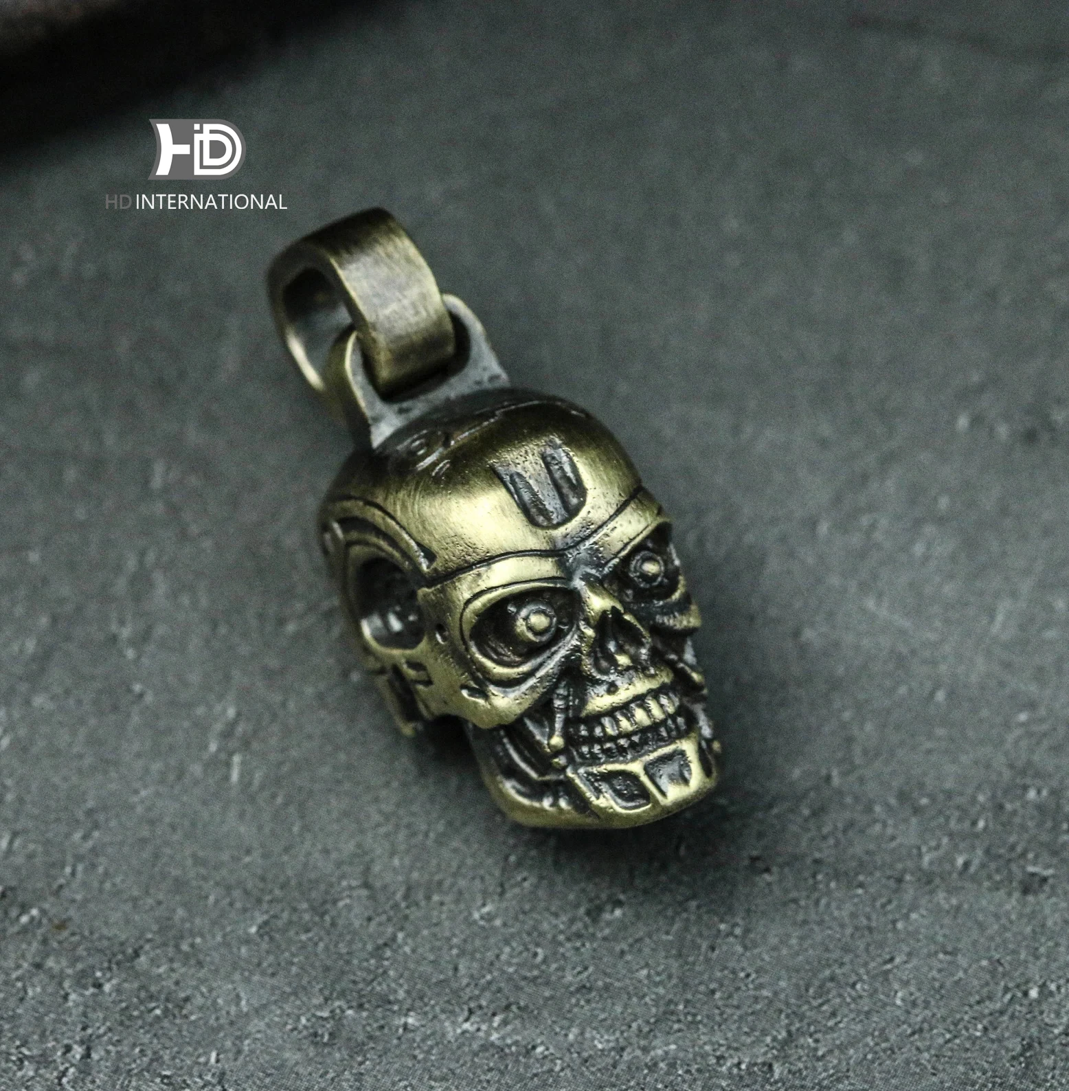 Terminator T-800 Pendant Charm Necklace Men's Jewelry Skull Robot Pendant Retro Brass Keychain Handmade Jewelry