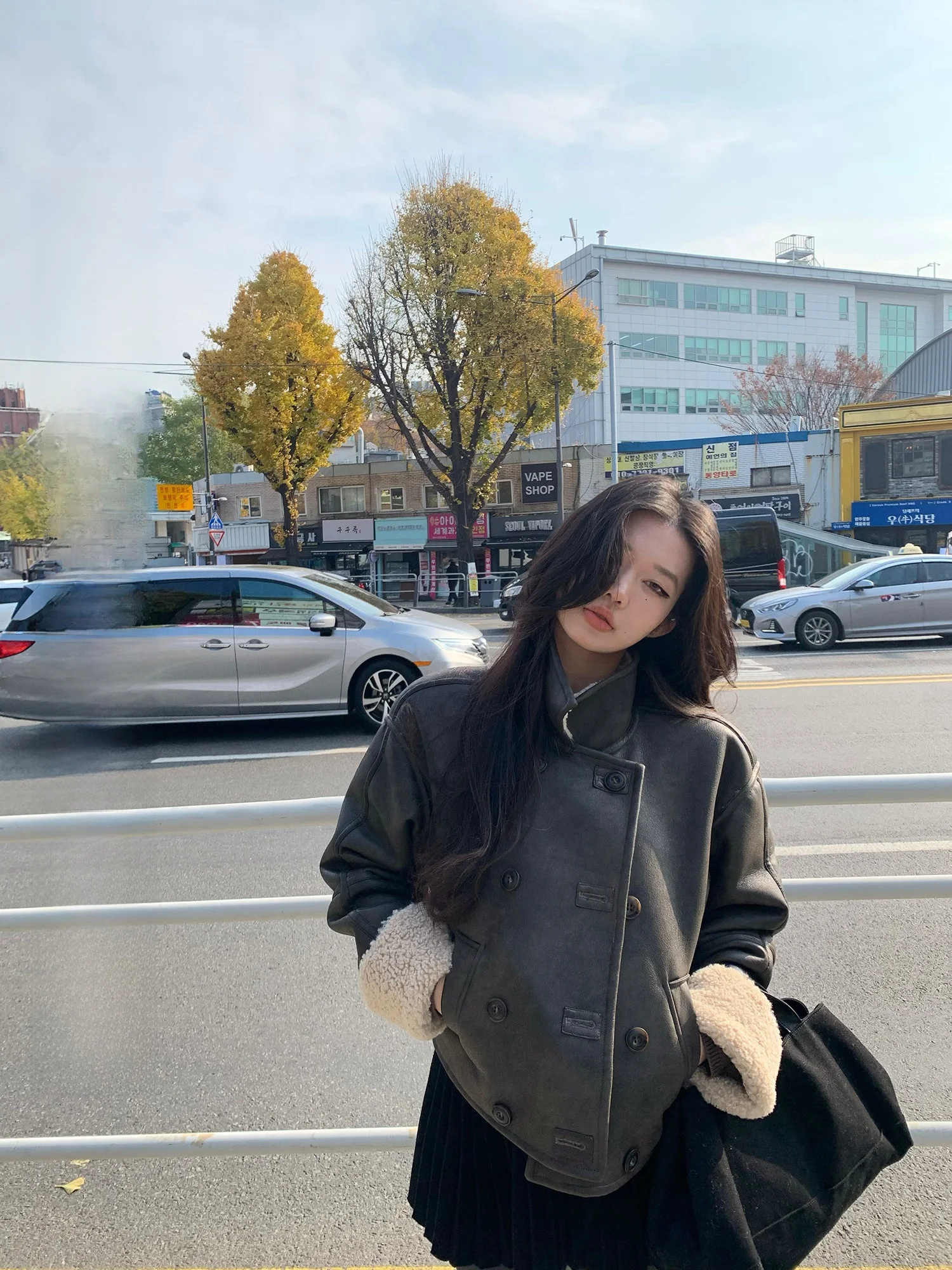 

Женская зимняя куртка из замши и овчины eepland, утепленная, экологичная, из овечьей кожи, байкерская куртка, хлопковая, теплая, прямого кроя, в корейском стиле.