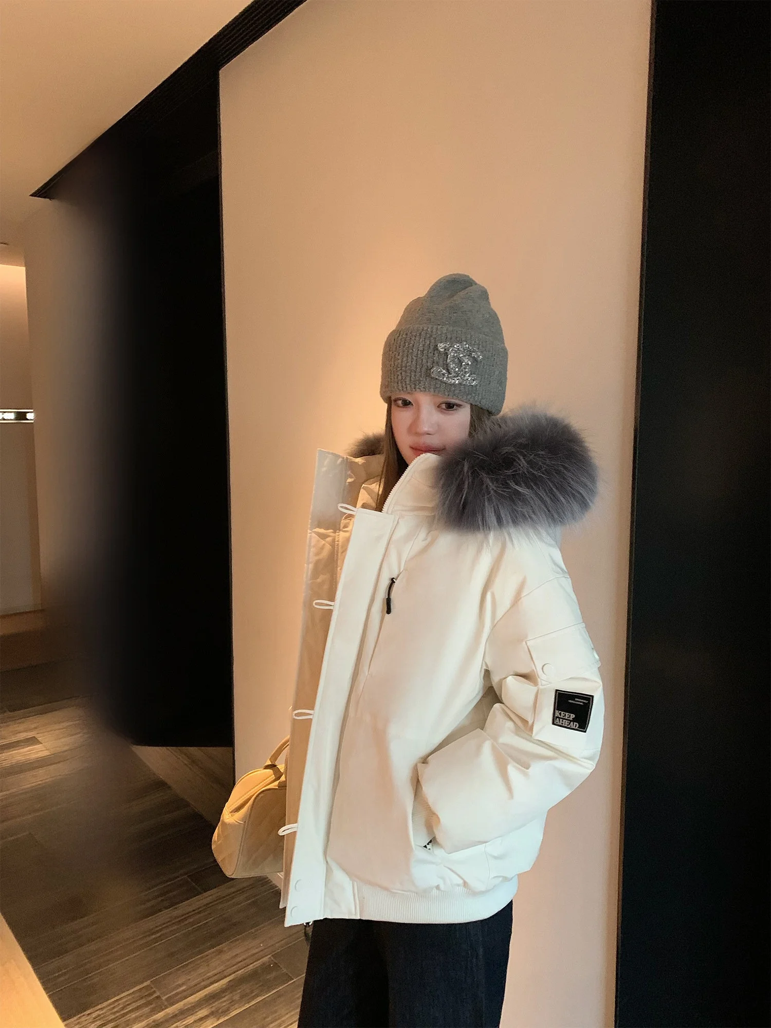 

White Du down Parka Women's Coat Thi Warm Winter Outerwear with Fur Collar Casual Sle Zipper Closure Long Sve