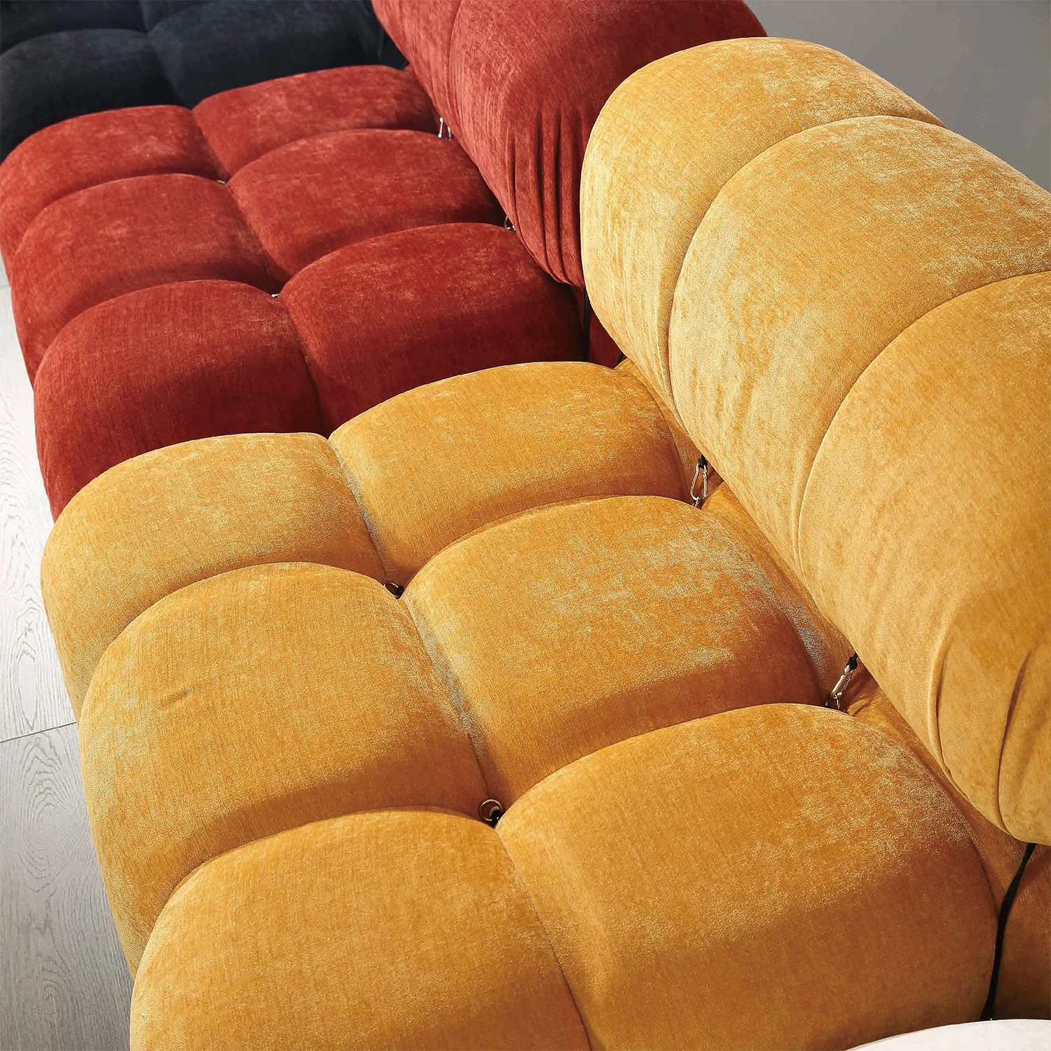 イタリアのミニマリスト家具、DIYリビングスペース用モジュール式セクショナルソファ、真空圧縮セクショナルカウチ、オットマンセット付き