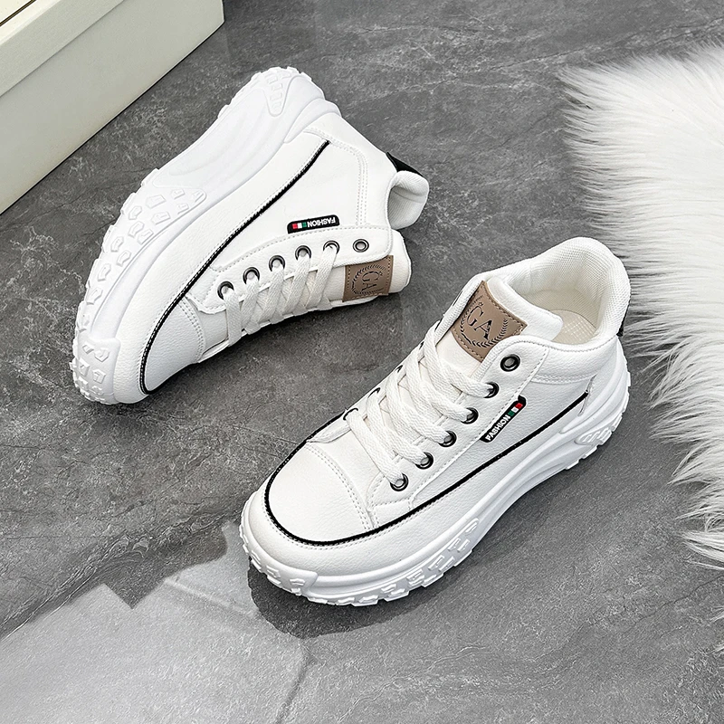 Projektant mody Casual Sneakers Spring New Retro Platform Flats Shoes Ladies Small White Shoes Board Shoe Versatile Tenis Mujer