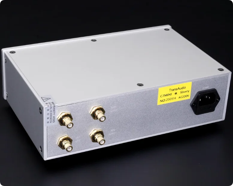 CS/ C7mini audiophile-grade preamplifier adopts the MBL6010D circuit and parameters, with a mother-daughter board design.