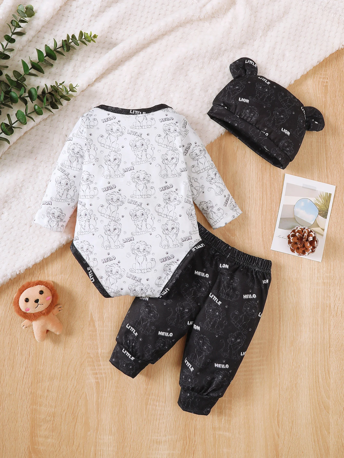 3Pcs Baby Boy Set Round Neck Lion Full Print Bodysuit+Pants Set Suitable for 0-18 Months Newborns Baby Boys Spring  Autumn Set