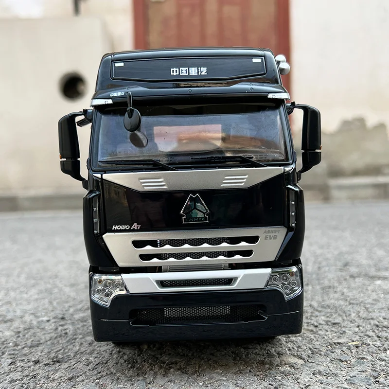 

Dealer Edition Car Model ,1:24 China SINOTRUK HOWO A7,Semi Trailer Truck,Diecast Model for Collections,Display Gift for Friends