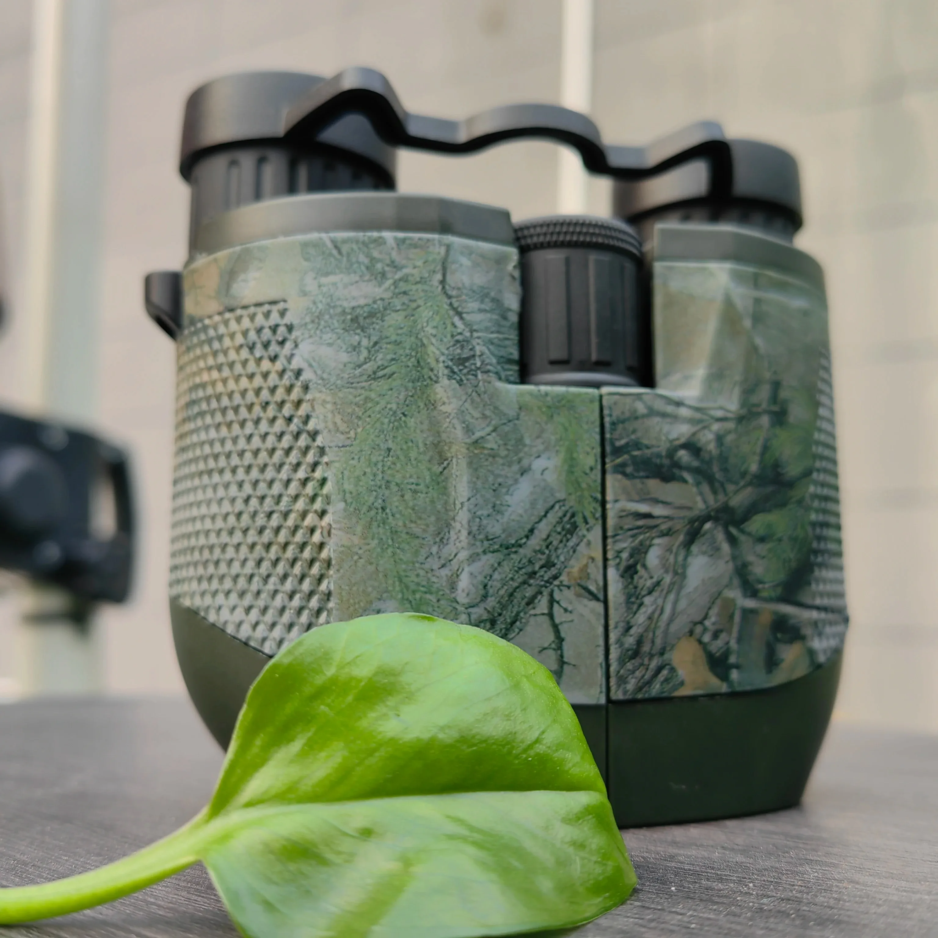 

Новые бинокли 10x25 — ретро-камуфляж зеленый, легкие и портативные, идеально подходят для приключений на природе