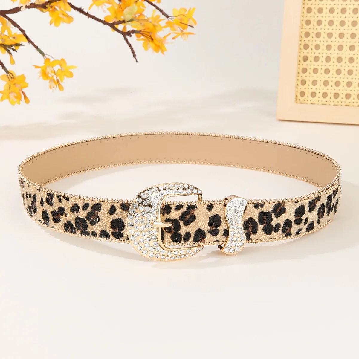 Leopard belt with rhinestone buckle, women's American retro decoration, Instagram style personalized belt, subculture belt