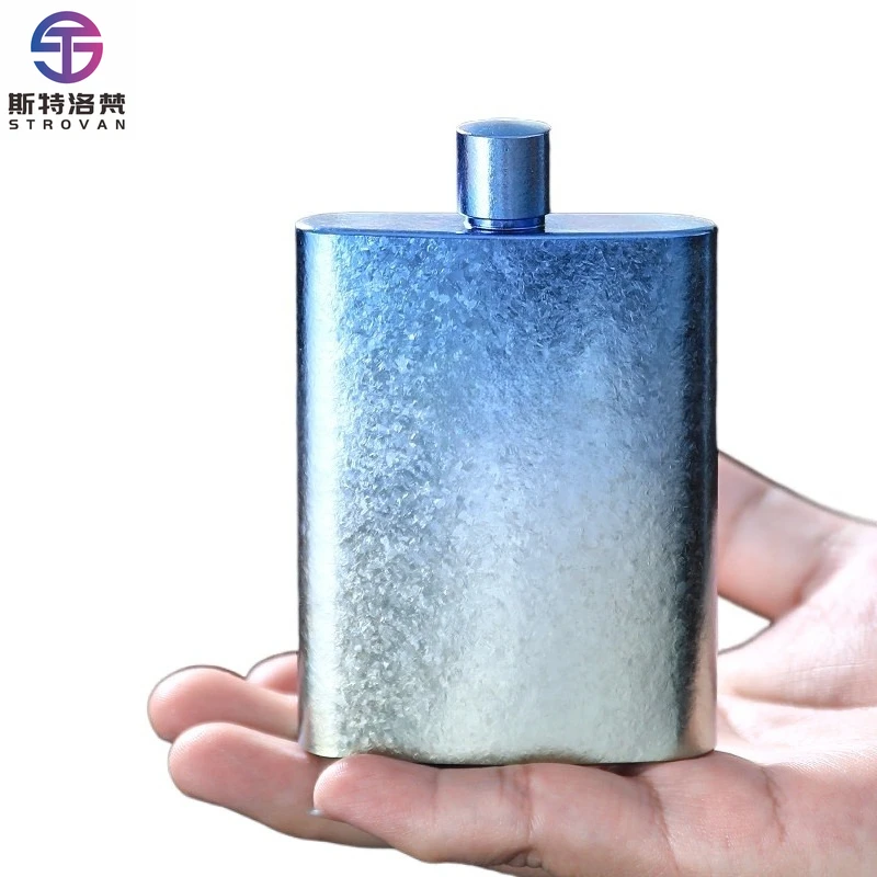 

Pure Titanium Mini Wine Jug Outdoor Portable Portable Two Taels Baijiu Jug High-grade Pure Titanium Wine Bottle