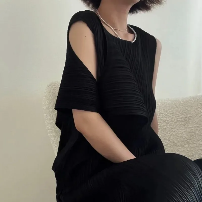 Miyake Pleated T-Shirt 2026 Summer New Irregular Sleeveless Top Simple Casual Women's No-Iron Stretch Clothing 3 Ways To Wear