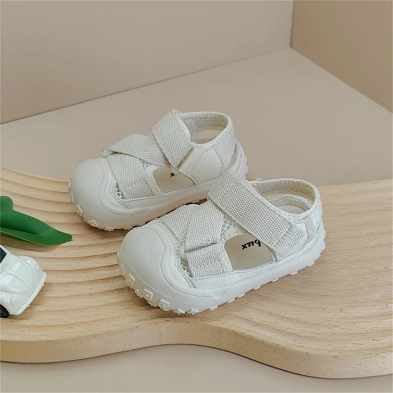 أحذية أطفال صيفية جديدة لعام 2025 صنادل للأولاد بنعل ناعم شبكي قابلة للتنفس بمقدمة مغلقة مانعة للانزلاق صنادل عصرية للفتيات الصغيرات EU 15-26 #4