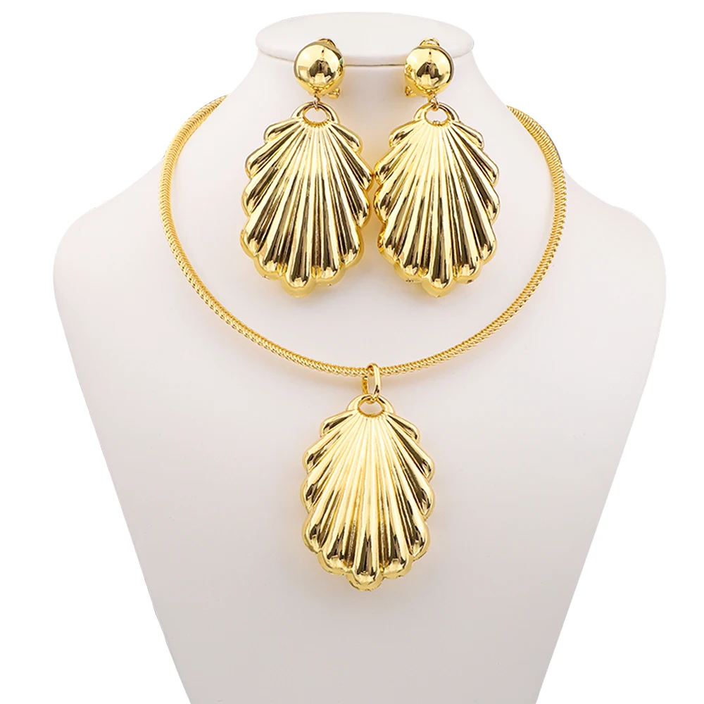 

Dubai 24K Gold Color Fashion Women's Jewelry Scallop Shaped Large Pendant Earrings Necklace Set for Wedding Party Accessories