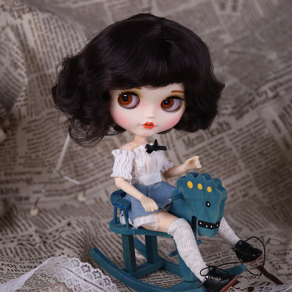 

Кукла ICY DBS Blyth 1/6 BJD30см с белой кожей и фиолетовыми волосами, смотрите на фото вариантов, выберите: кукла без одежды или кукла в полной комплектации.
