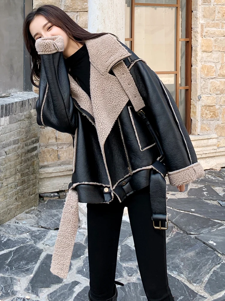 Giacca da motociclista foderata in pelliccia da donna Colletto alla coreana Lungo Sve Street Sle Cappotto in pelle dalla vestibilità ampia Design invernale Colletto con fatturato grande