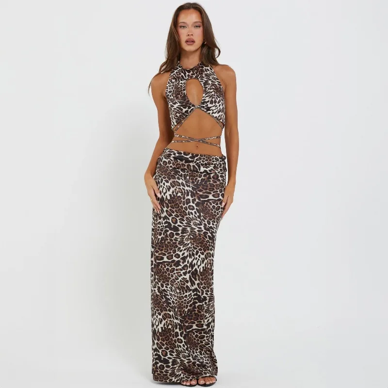 

SKMY Leopard Print Two-Piece Set With Lace Up Neck, Sexy Sleeveless, Backless, And Navel Exposed Printed Long Skirt Set