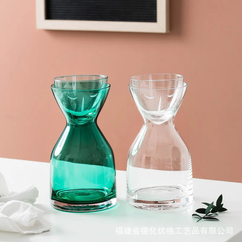 Nordic Style Face Shaped Abstract Bedside Water Carafe Set 850ml with Glass Pitcher And Cup Creative Glass Pot for Home Decor