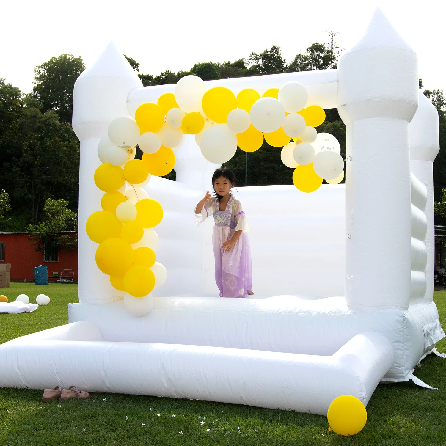 PVC Commercial Bouncy House with Ball Pit and Blower, Inflatable White Castle, Kids Party, 10ft