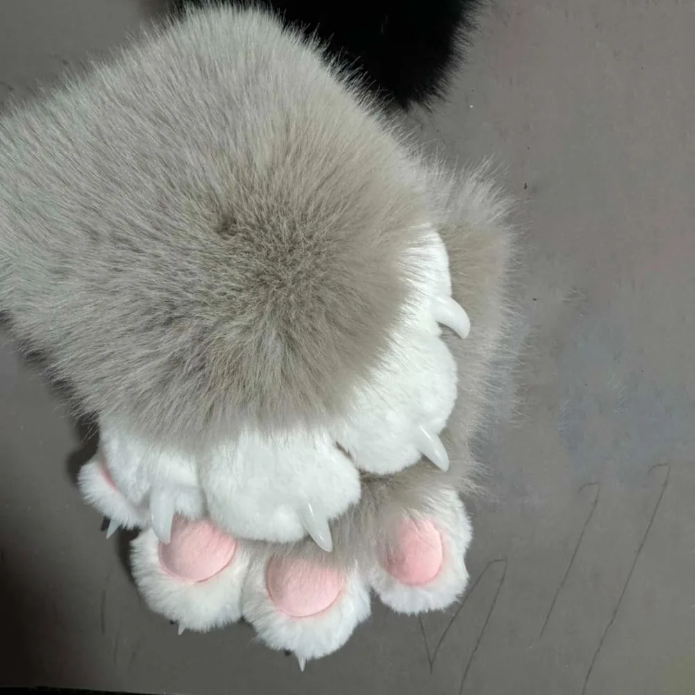 かわいい漫画コスプレコスチュームグローブ、きしむ音がするキグルミ猫の手グローブ、毛皮でできた暖かいコスプレ小道具、クラブ用
