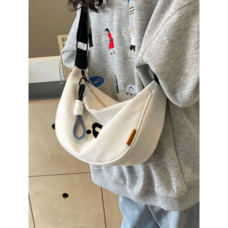 bolso-casual-de-nylon-tipo-dumpling-para-mujer-versatil-bandolera-de-hombro-moderno-pequeno-de-ocio-nuevo-modelo-2026