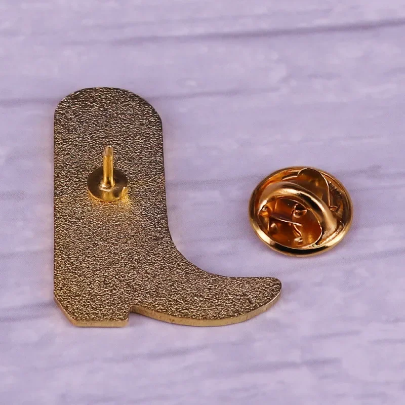 Superior Quality A Spirited Homage To Female Singer WWDD What Would Dolly Do? Country Music Boots Enamel Pin Jewelry Humor Gifts