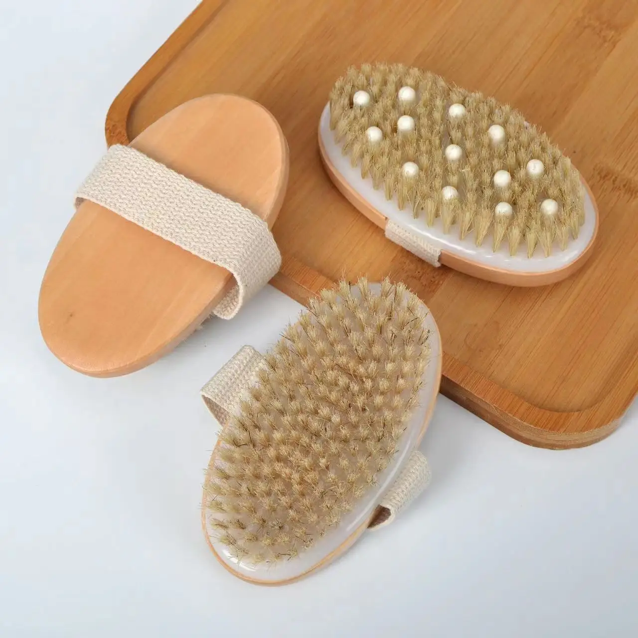 1pcs Exfoliating Wooden Body Massage Shower Brush Natural Bristle Bath Brush Soft SPA Woman Man Skin Care Wet Dry Body Brush