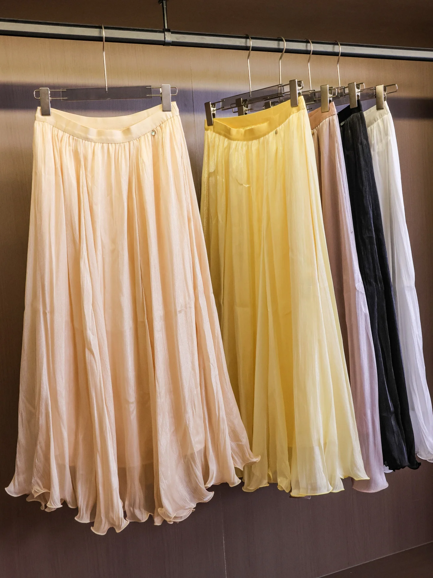 

Elegant Long A-Line Skirt Fairy Tale High Waist Loose Fit Polyester Satin Flowing Gown Pure Color Elastic Waist Skirt