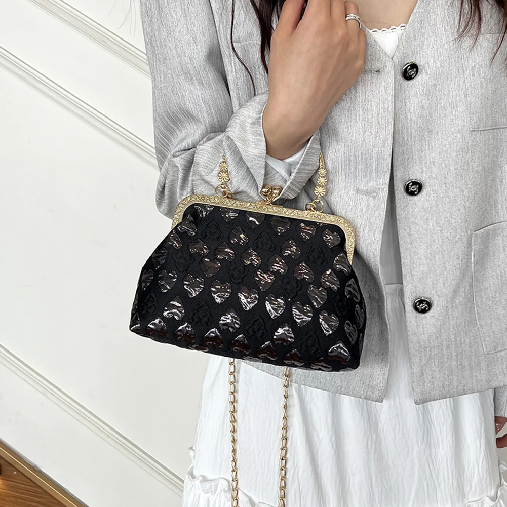 

Women Evening Clutch Purses Heart Pattern Stylish Clutch Bags Chain Strap Chic Crossbody Bag Top Handle Bag for Party Vacation