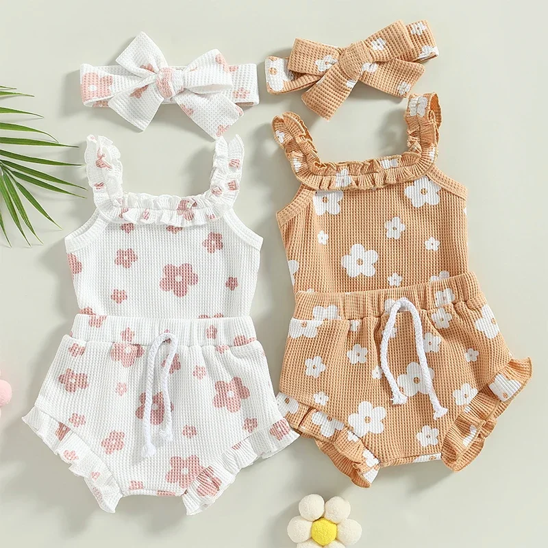 Conjunto de 3 peças de roupas de verão para bebês meninas de 0 a 18 meses, macacão floral sem mangas + shorts + faixa de cabeça