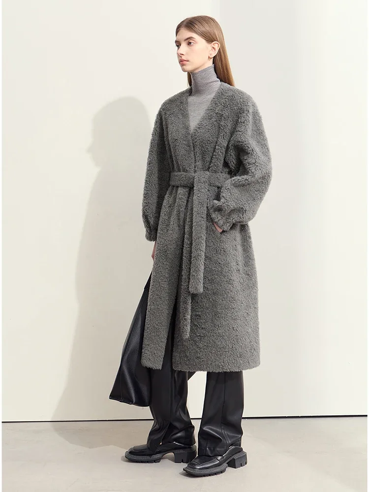 AMII Minimalism Women\'s 100% Sheepwool with Belt Fur Coat 2024 Winter Commuter V-neck Loose Thickness Outerwear Female 12424019