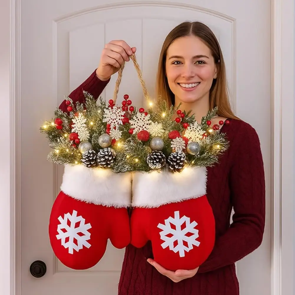 

New Christmas Luminous Gloves Wreath Enhances Festive Atmosphere